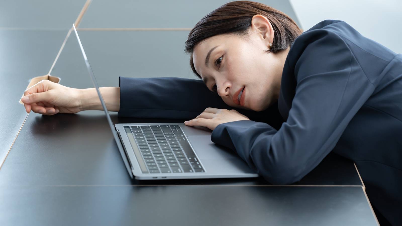 産業医が教える、ストレスから来る体の症状「こんな不調には注意！」 "危ない兆候"についても解説