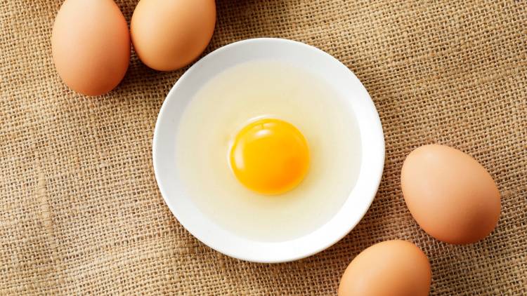卵が認知症予防に？週に1個以上の卵でアルツハイマー病のリスクが47％低下─米調査で判明
