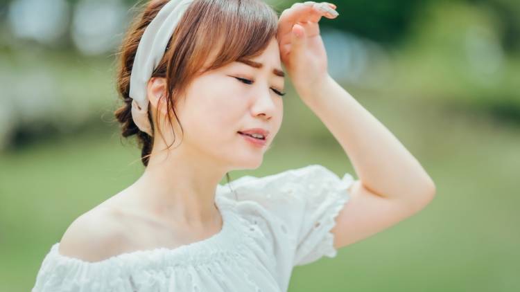 【40代〜50代の夏バテ対策】汗だく運動不要！たった1分でだるさを吹き飛ばす簡単エクササイズ