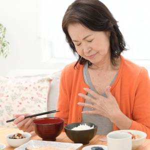 【夏バテ対策】夏の暑さで疲れた内臓をリセットするストレッチ