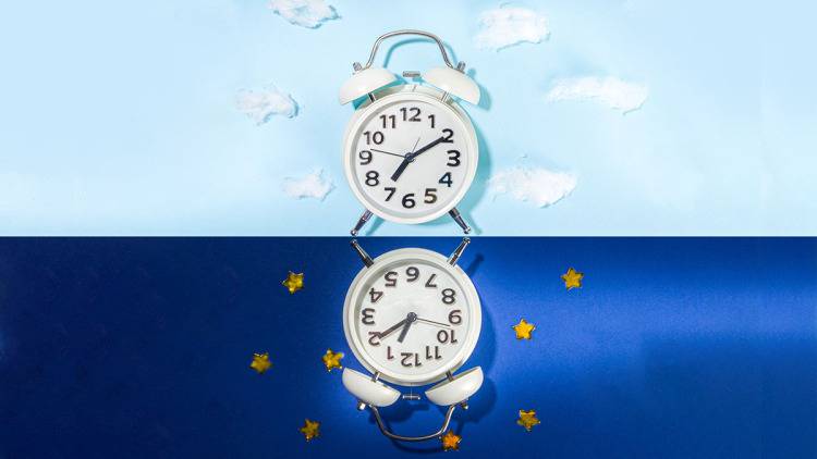 「体内時計」を意識すれば変わる【快適な睡眠】のための朝と晩に行いたいライフハック＆ヨガポーズ