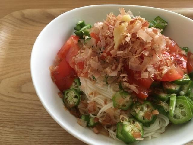 オクラとトマト