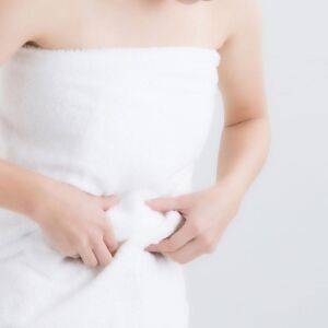 仰向けで揺れるだけでお腹がへこむ？！【10秒で地味に効く】超カンタン下腹引き締めエクササイズ
