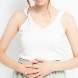 夏も内臓冷えに注意！お腹を機能を高めて便秘解消にもなる「四つん這いトレーニング」