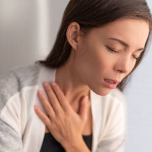 ふとしたとき感じる胃の不快感、何となく食欲がない…それ、ストレス性胃腸炎の前触れかも？医師が解説