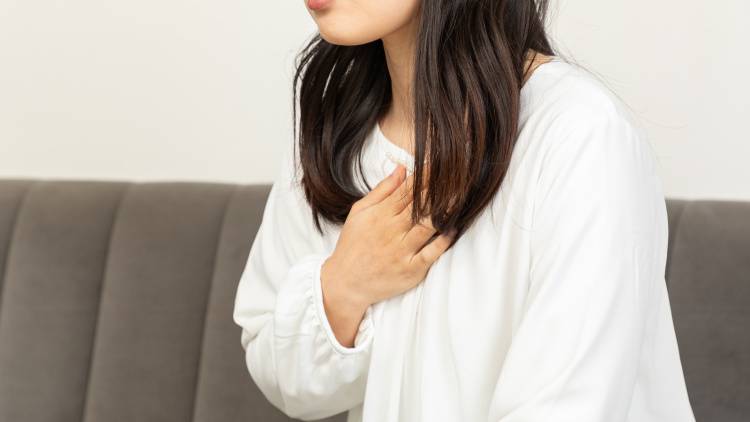 「なんとなく息苦しい」「深呼吸したくなる」はストレスだけが原因じゃない|医師が語る肺のSOS