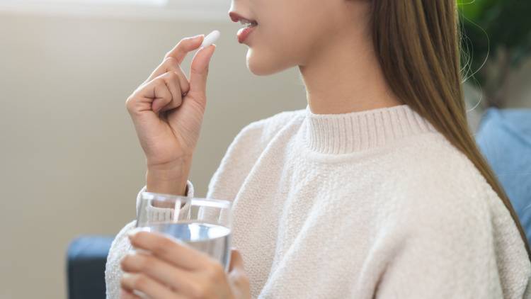 「毎日頭痛がするのに、市販薬で済ませてる人へ」重大な病気が隠れていることも？医師が解説