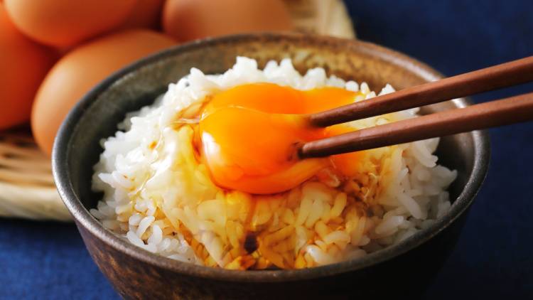【痩せる朝ごはん】卵かけご飯に足すと痩せホルモンがぐんぐん働き出す食材とは｜管理栄養士が解説