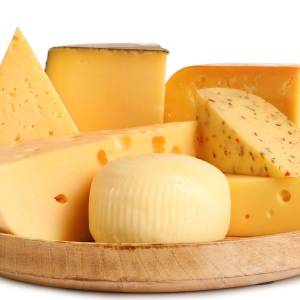 知らずにたくさん食べていない？チーズを食べない方がいい人の特徴とは｜管理栄養士が解説