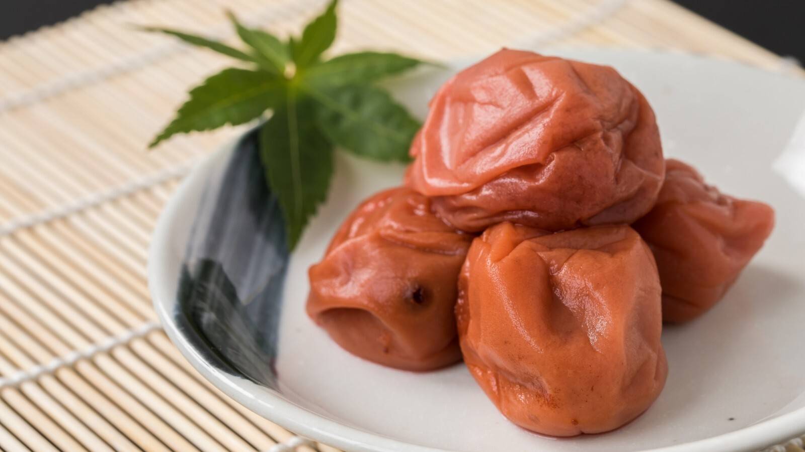 夏バテには「梅干し」が効く！期待できる3つの効果と簡単副菜レシピ