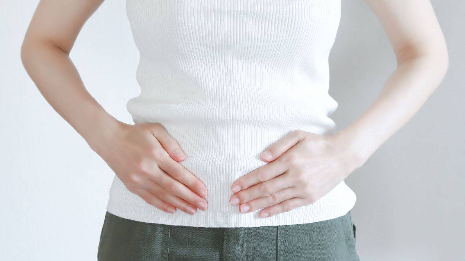 腰痛予防におすすめ！硬くなった「腸腰筋」をほぐし【骨盤】の位置を戻す簡単ストレッチ