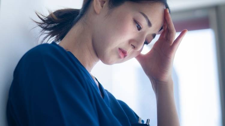 お休み明けは体がだるいからこそやってみて！全身スッキリが叶うヨガポーズ