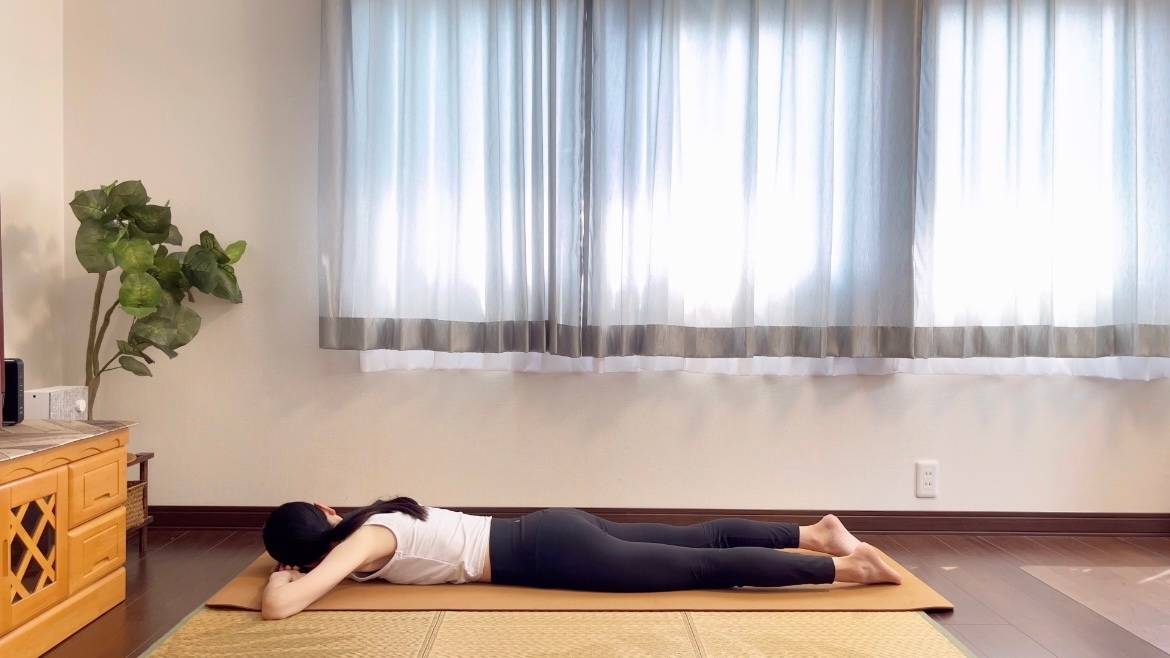 ワニのおやすみのポーズ