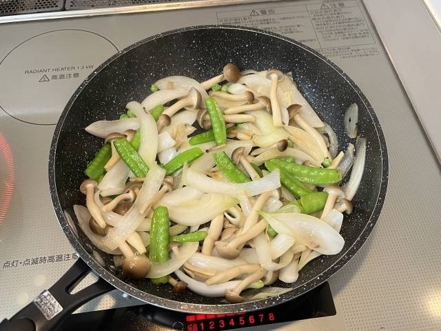 きのこ　炒め物