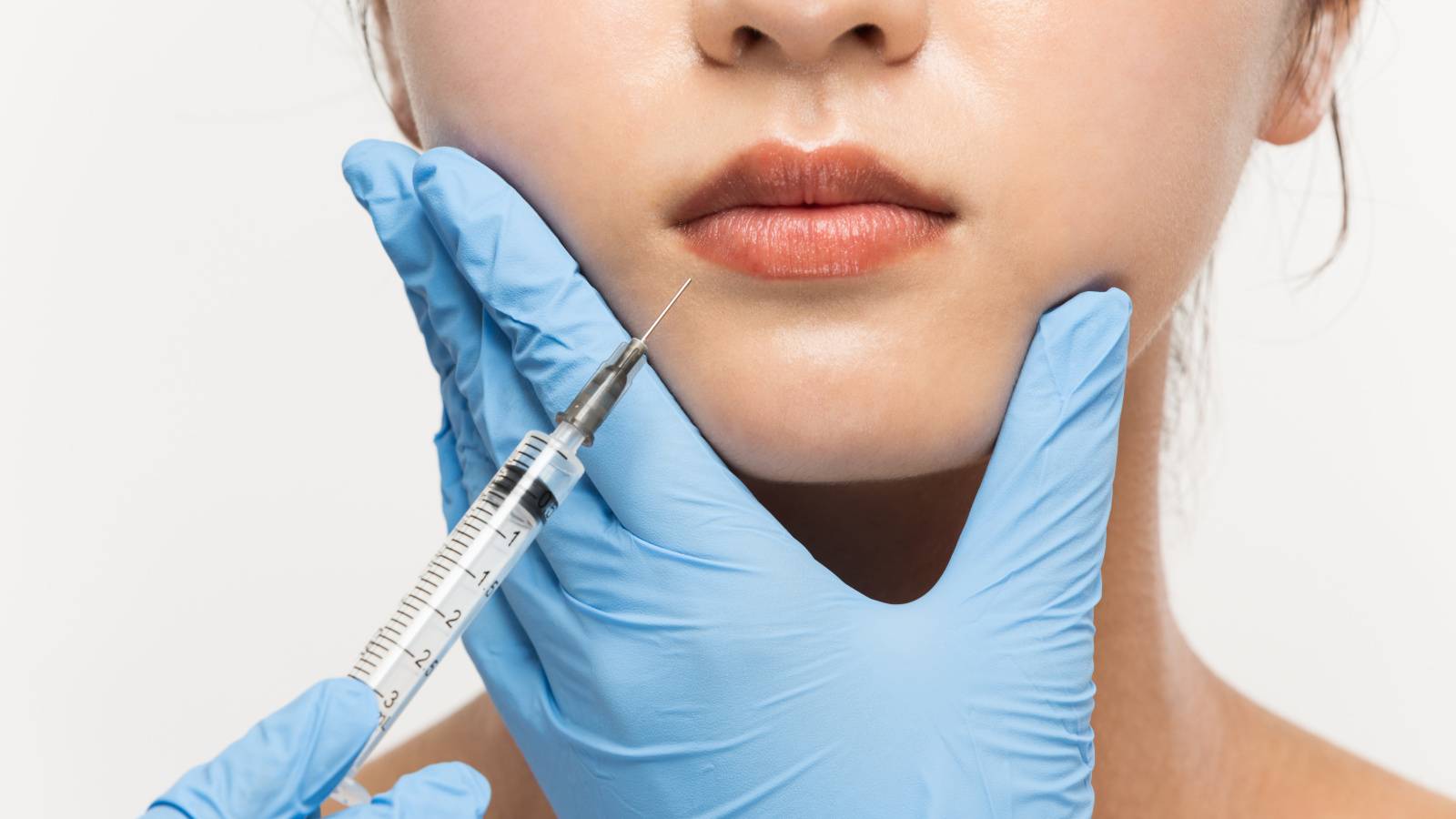 美容医療が身近になった今、考えたい「美しさ」との向き合い方｜心理師の見解