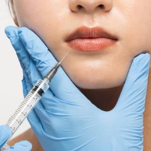 美容医療が身近になった今、考えたい「美しさ」との向き合い方｜心理師の見解