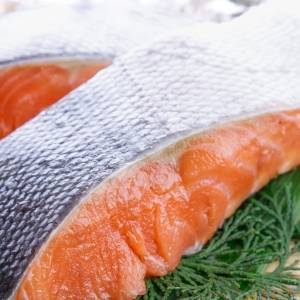 【旬の秋鮭】食べ方次第で最強アンチエイジングに！おすすめ調理法と、栄養を損なうNG調理法とは？