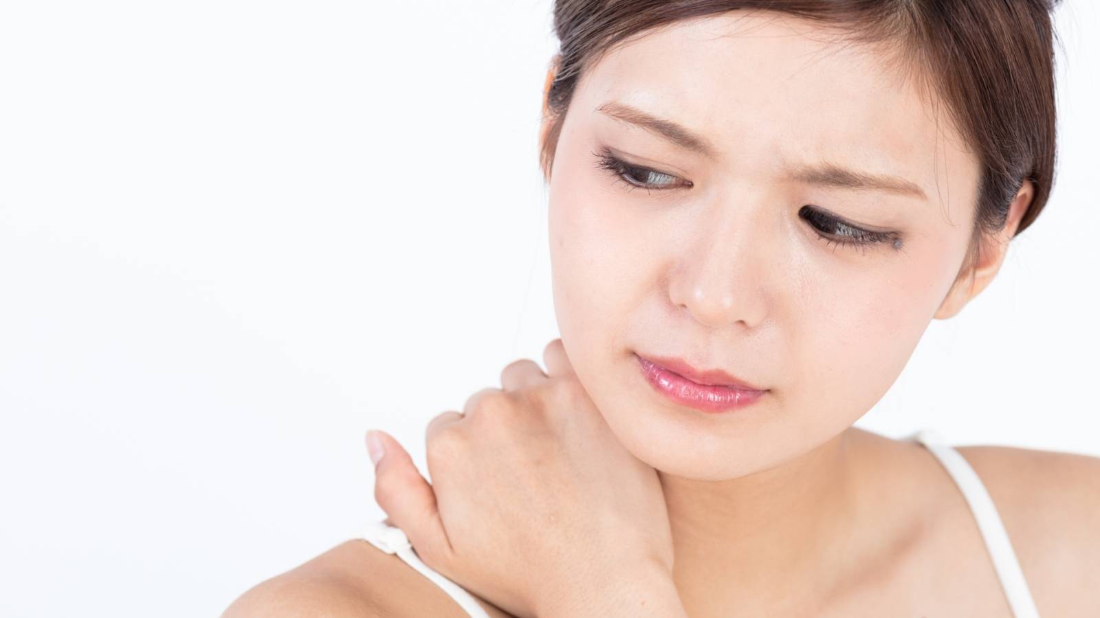 肩こりの原因は首の硬さかも？【いつでもどこでもできる】スッキリ首ほぐしエクササイズ