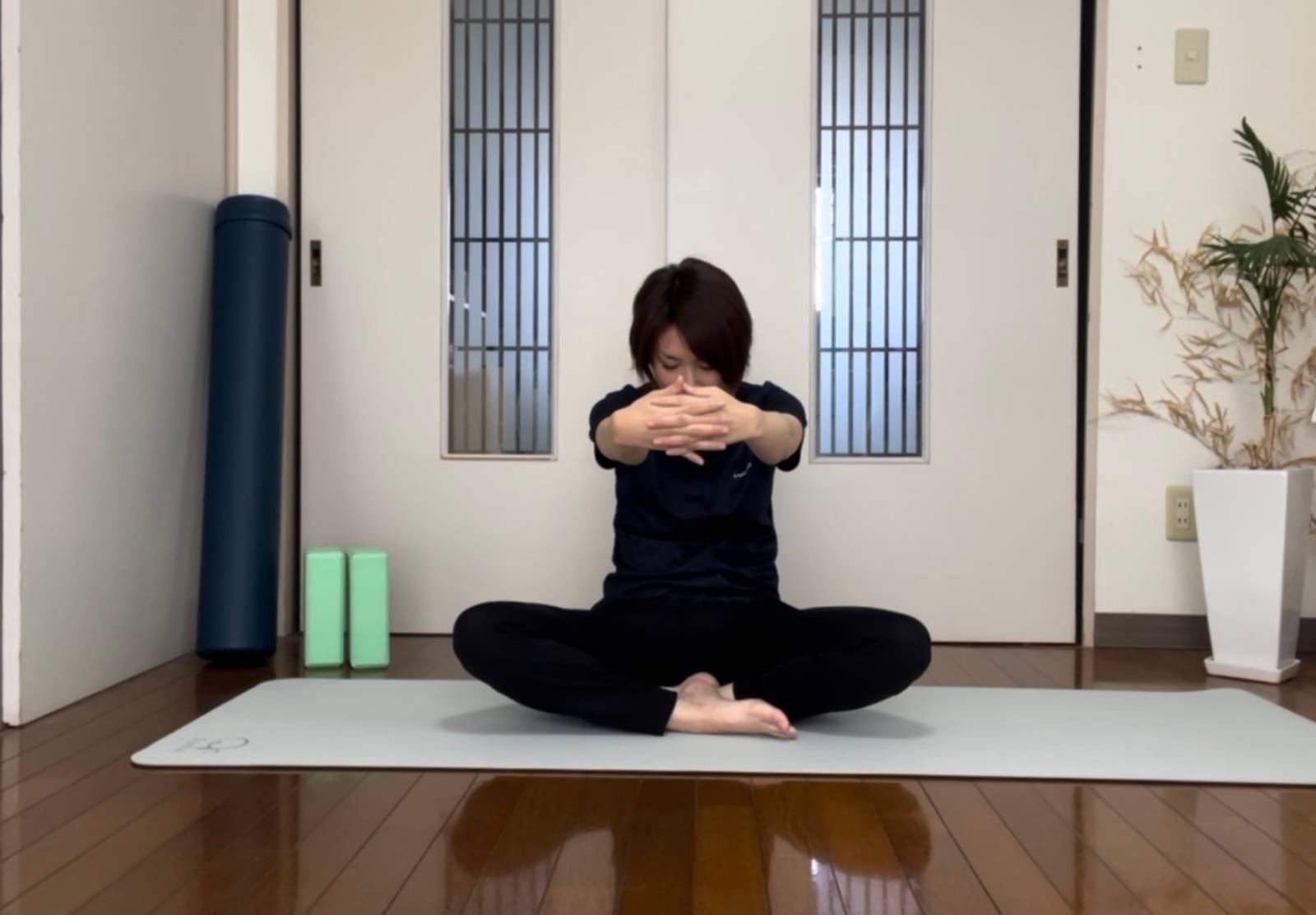 背中をほぐすストレッチ