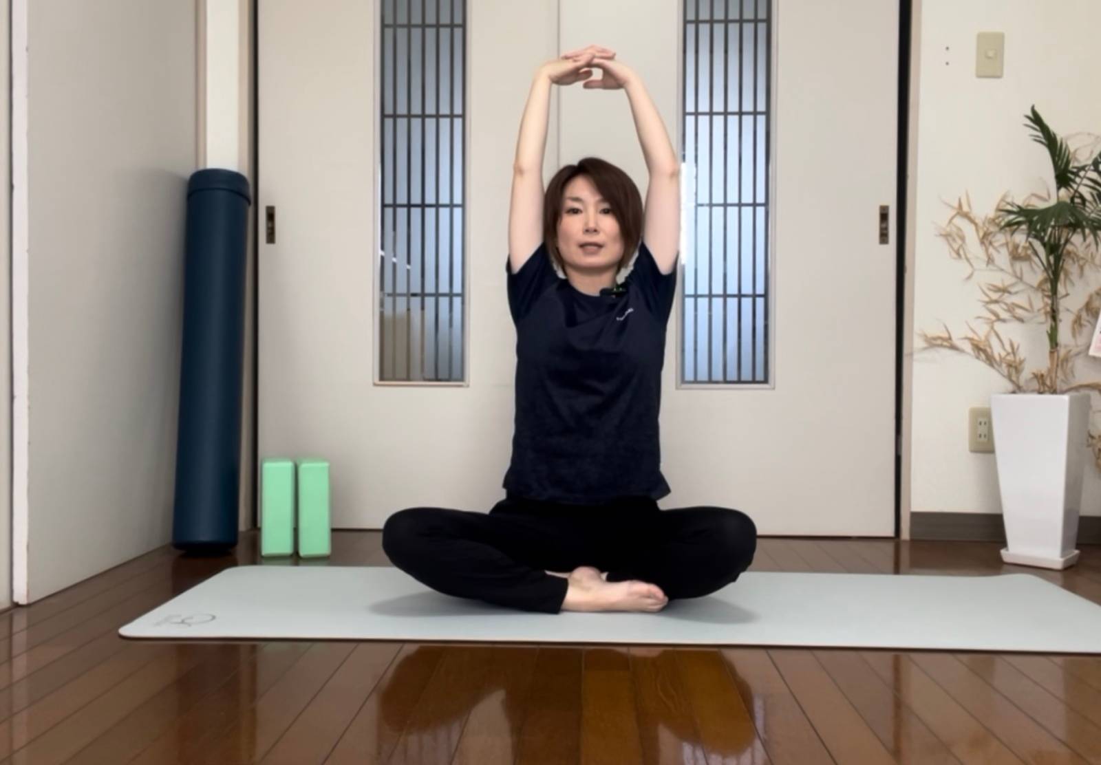 背中ほぐしストレッチ