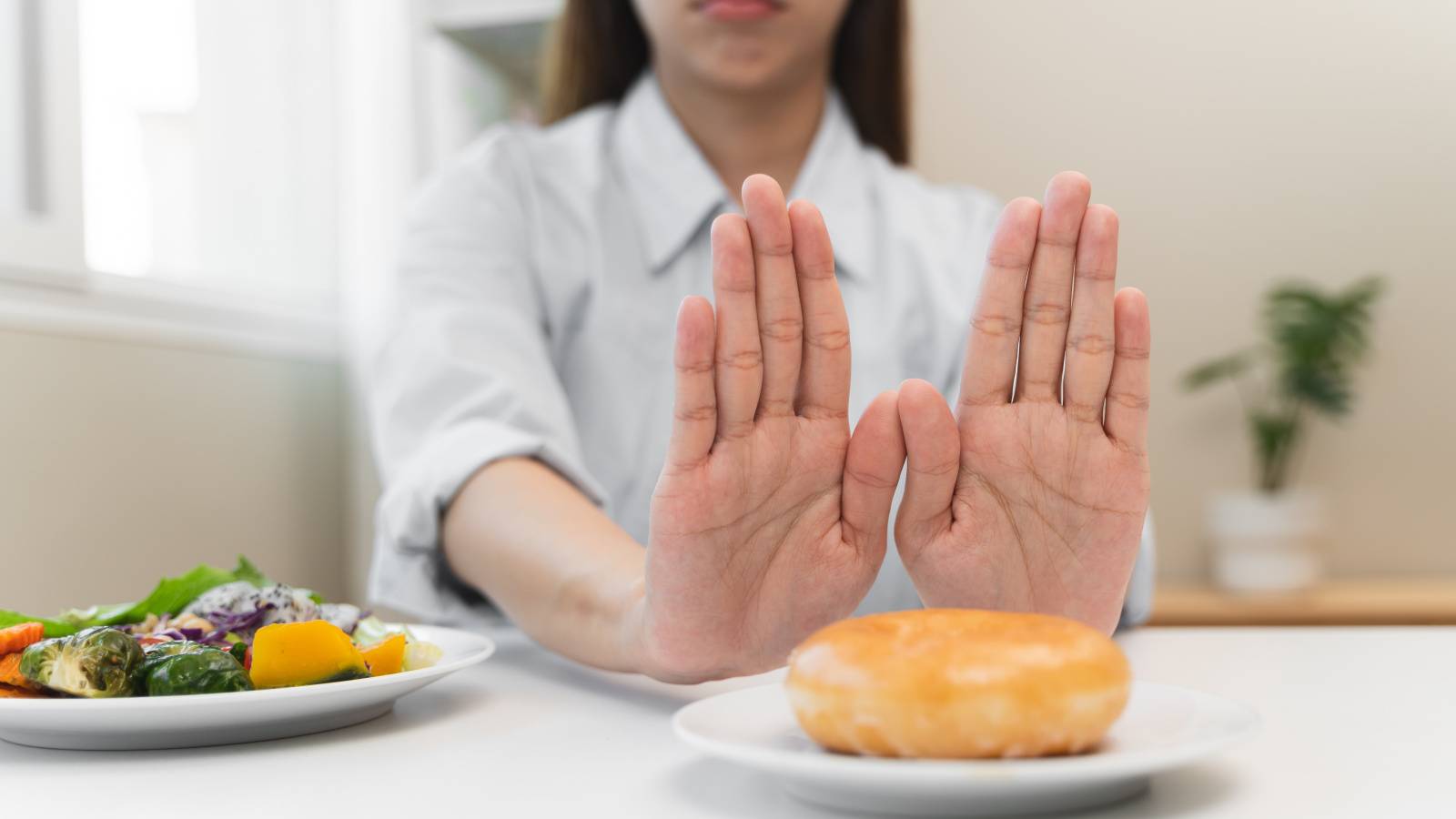 「糖質制限＝健康に良い」は本当？知っておきたい、過度な糖質制限のリスクとは｜医師が解説