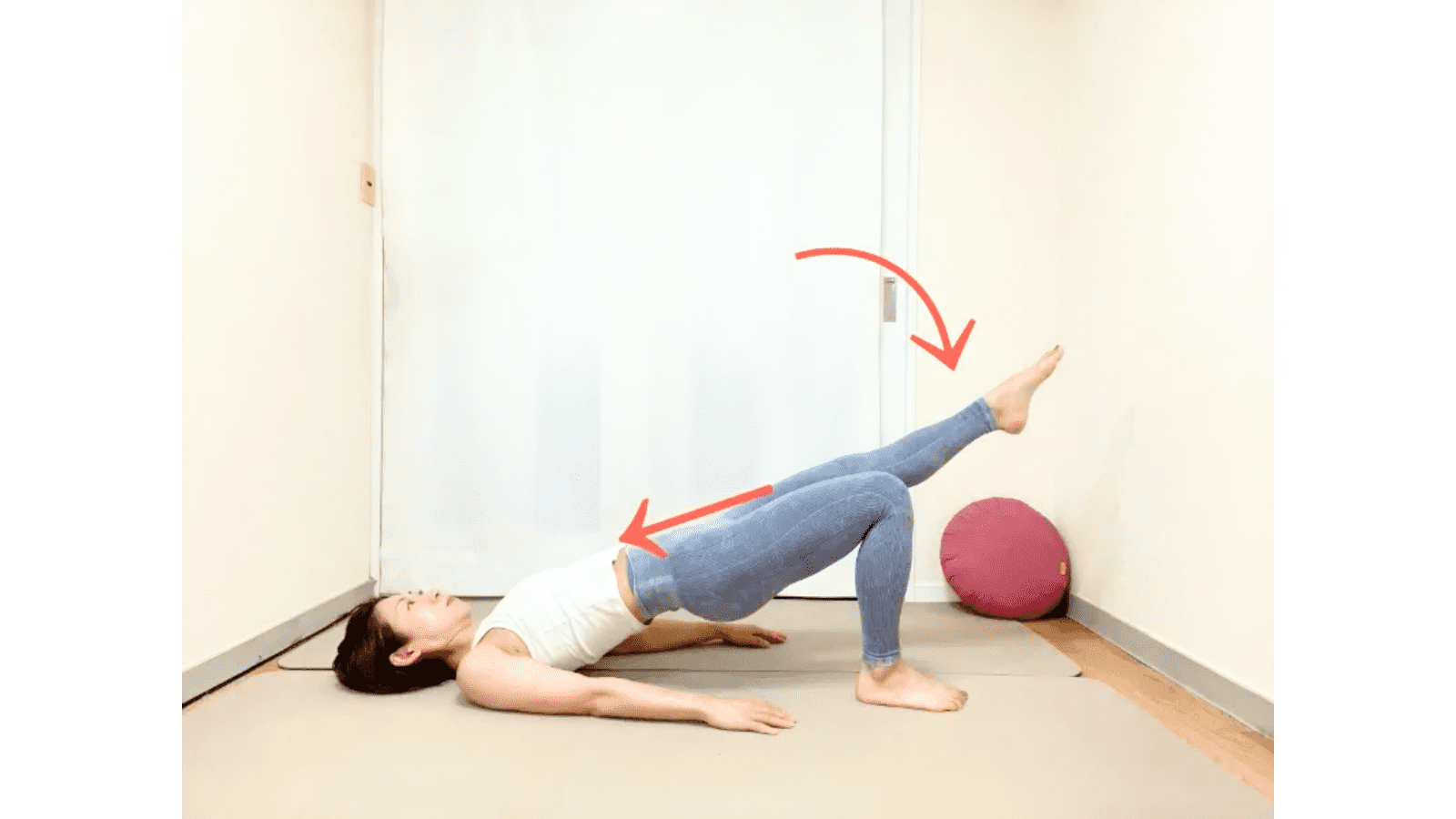 夏太りを引きずってない？寝たまま痩せスイッチON！体幹目覚める橋のポーズエクササイズ