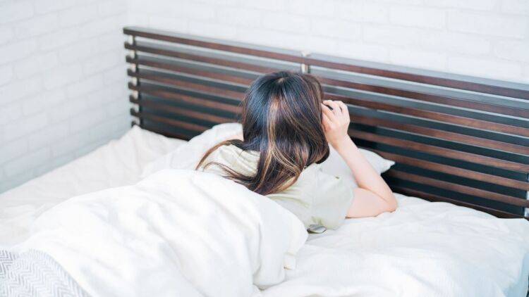 【ターゲットは股関節】ほぐすだけで驚くほど眠れる!簡単ヨガストレッチ3選