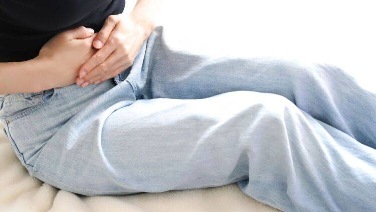 そのぽっこりお腹は「腸のむくみ」が原因かも？【お腹リンパケア】で内側も外側もスッキリ