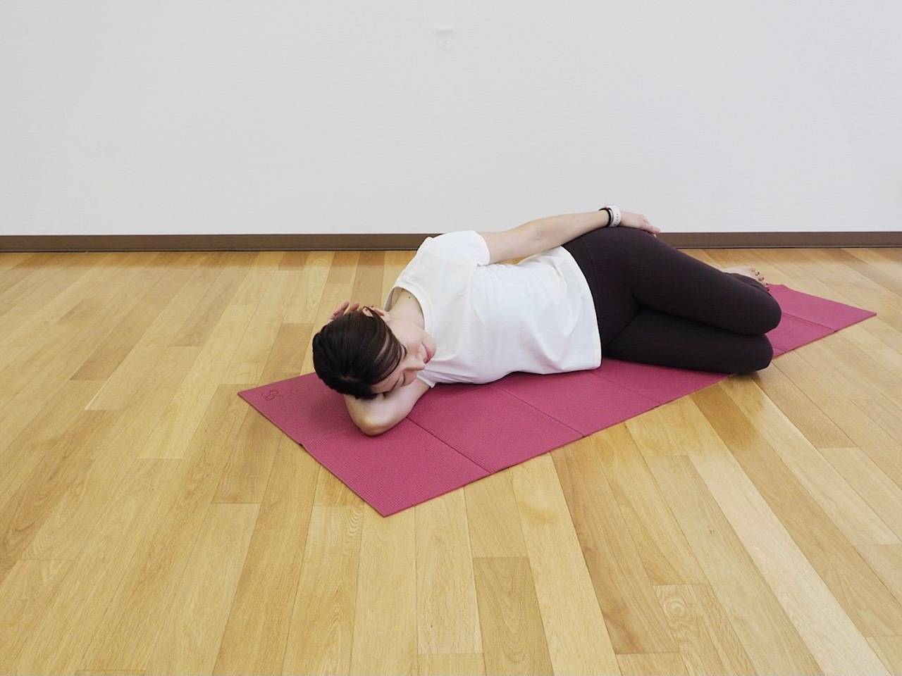 寝起きのストレッチ①