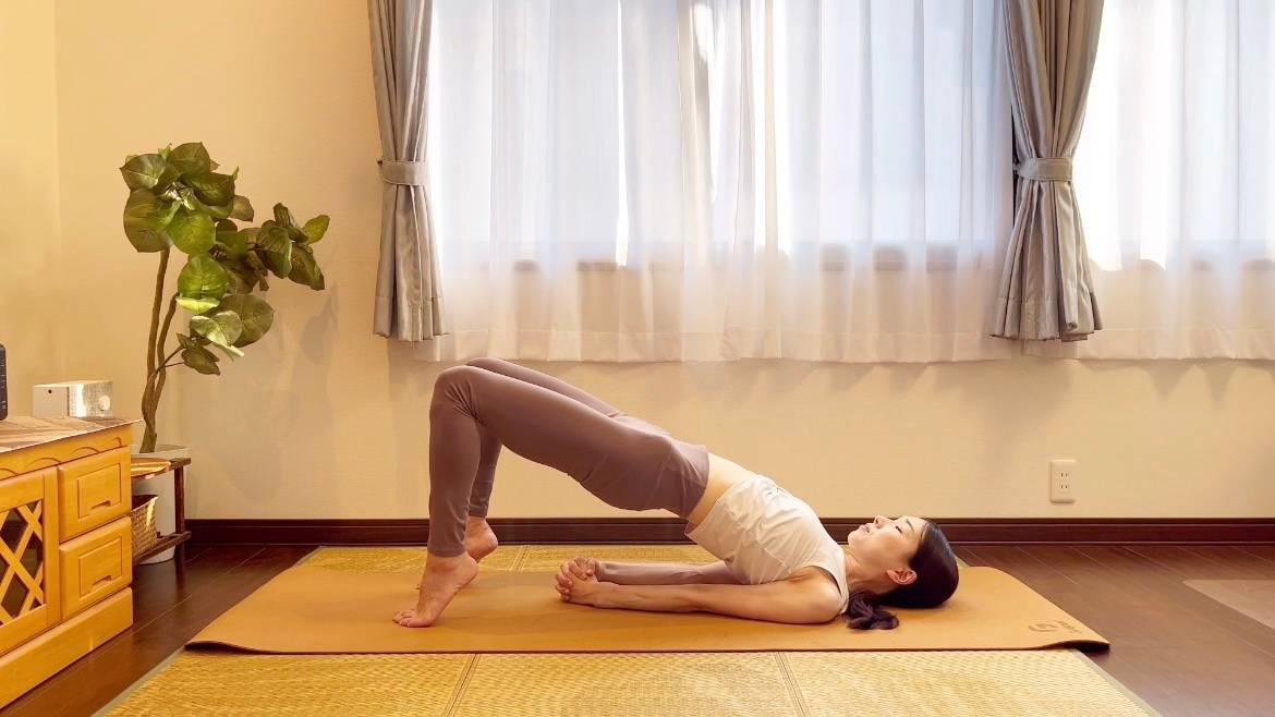 橋のポーズのバリエーション