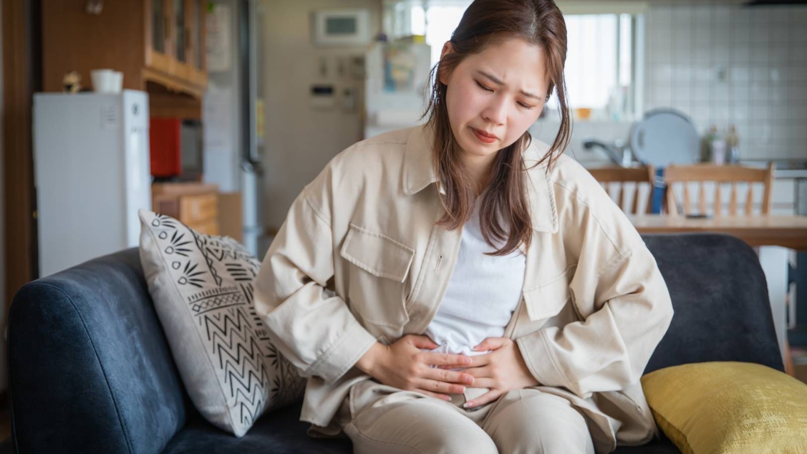  腸活は食事だけじゃない？揉むだけで腸内細菌が変わる簡単腸もみエクササイズ 