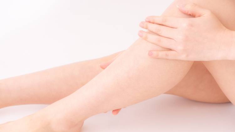 ふくらはぎが冷たい…それ、疲れのサインかも！ 足の冷えチェック＆めぐりを整える簡単ストレッチ方法