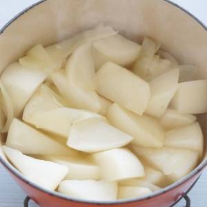 蒸すと煮るのいいとこ取り！管理栄養士がすすめる「蒸し煮」の魅力