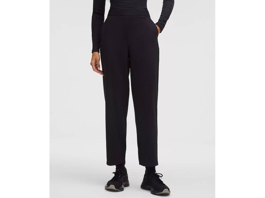Lululemon ネイビー ワイドパンツ (新品タグ付き) Lululemon ネイビー ワイドパンツ (新品タグ付き) Lululemon