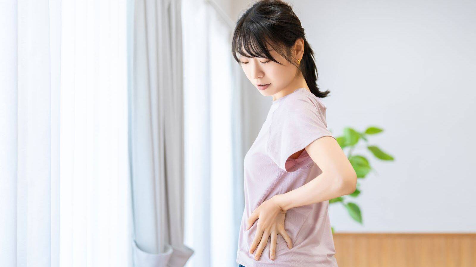 【40代以降の方必見】徐々に硬くなった「脇腹」がターゲット！姿勢改善も叶う「脇腹ストレッチ」