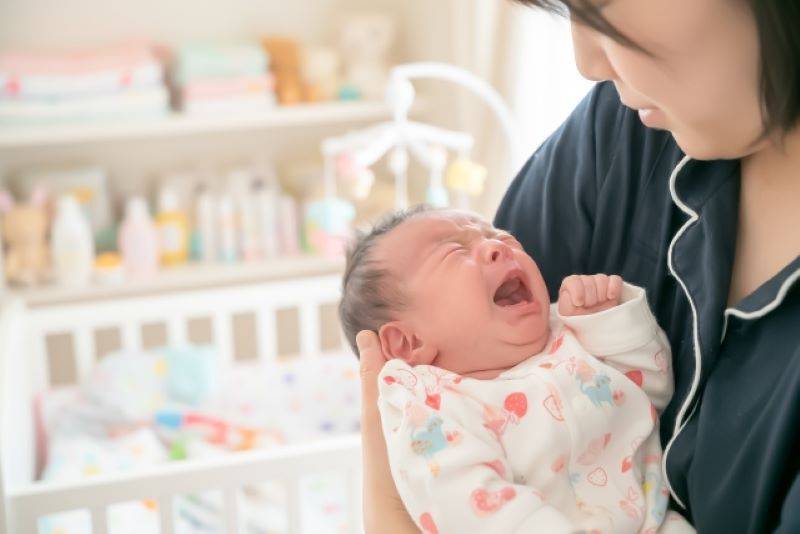 赤ちゃん抱っこ