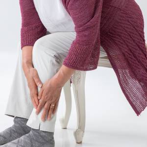 【秋の脚の冷え対策】ポイントは「股関節」と「ふくらはぎ」｜むくみにも効くヨガ的ほぐし術