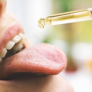 低用量でも慎重に！話題のCBD、一部の人に肝機能障害を引き起こす可能性｜研究から明らかに