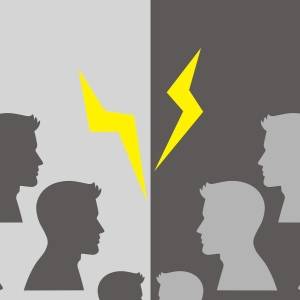 白黒思考とは？原因と治し方を心理士が解説