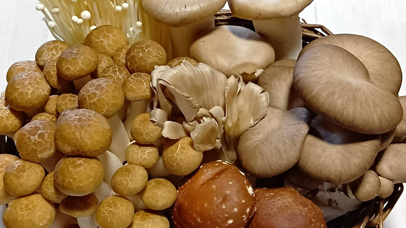 40代の疲れに効く！腸が整う旬の食材と鉄やビタミンがたっぷりな食材とは？【管理栄養士が解説】