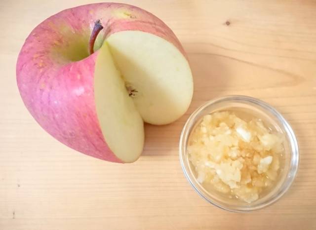 すりおろしりんご