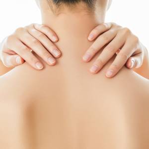 ガチガチに硬くなった肩甲骨がふわふわに！肩こりや姿勢の崩れもリセット「誰でもできる肩甲骨ほぐし」