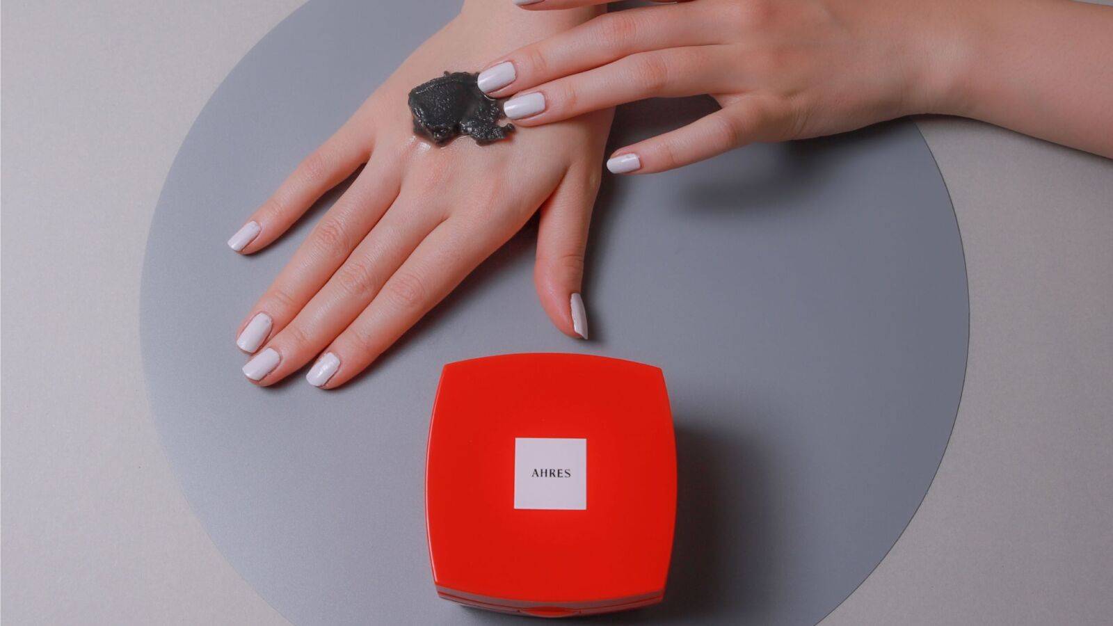 うるおいを残して汚れをオフ！体温でとろけるアーレスの黒いクレンジングに夢中