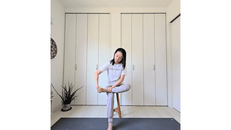 40代から始める足指ほぐし|血流を促して冷え・むくみを改善!軽やかな足元になれるほぐし習慣