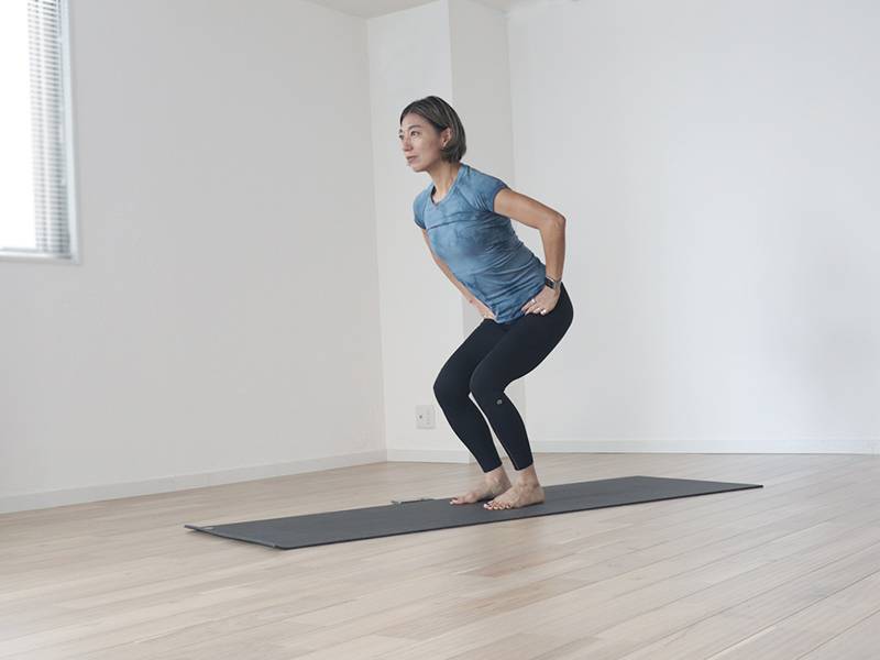 基礎代謝アップの温活チェアポーズ１