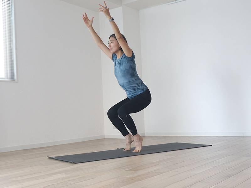 基礎代謝アップの温活チェアポーズ2