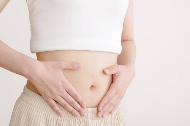 スキンケアだけでは防げない？肌荒れしやすい人に不足しがちな栄養素とは【管理栄養士が解説】