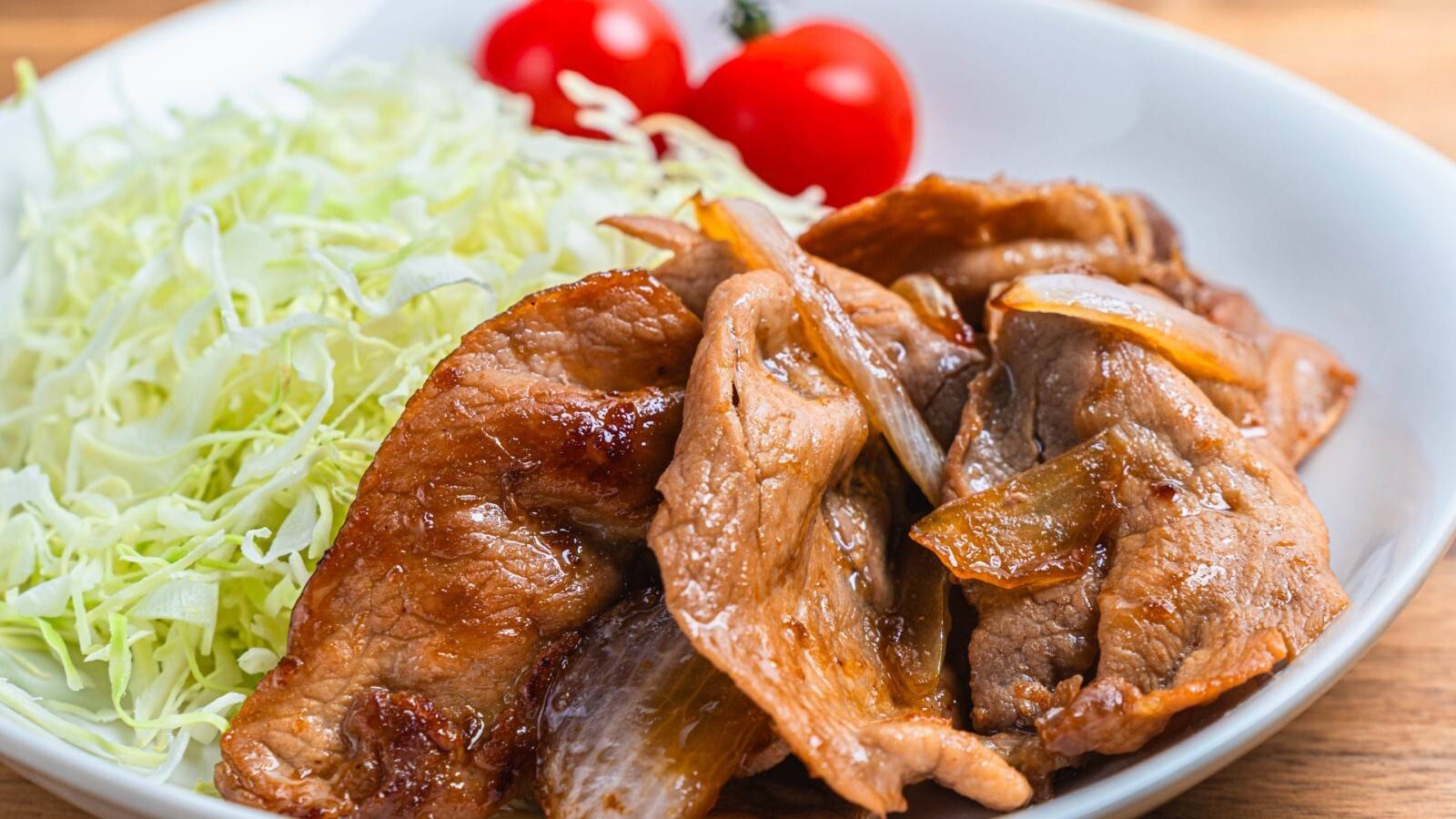 玉ねぎと肉の料理