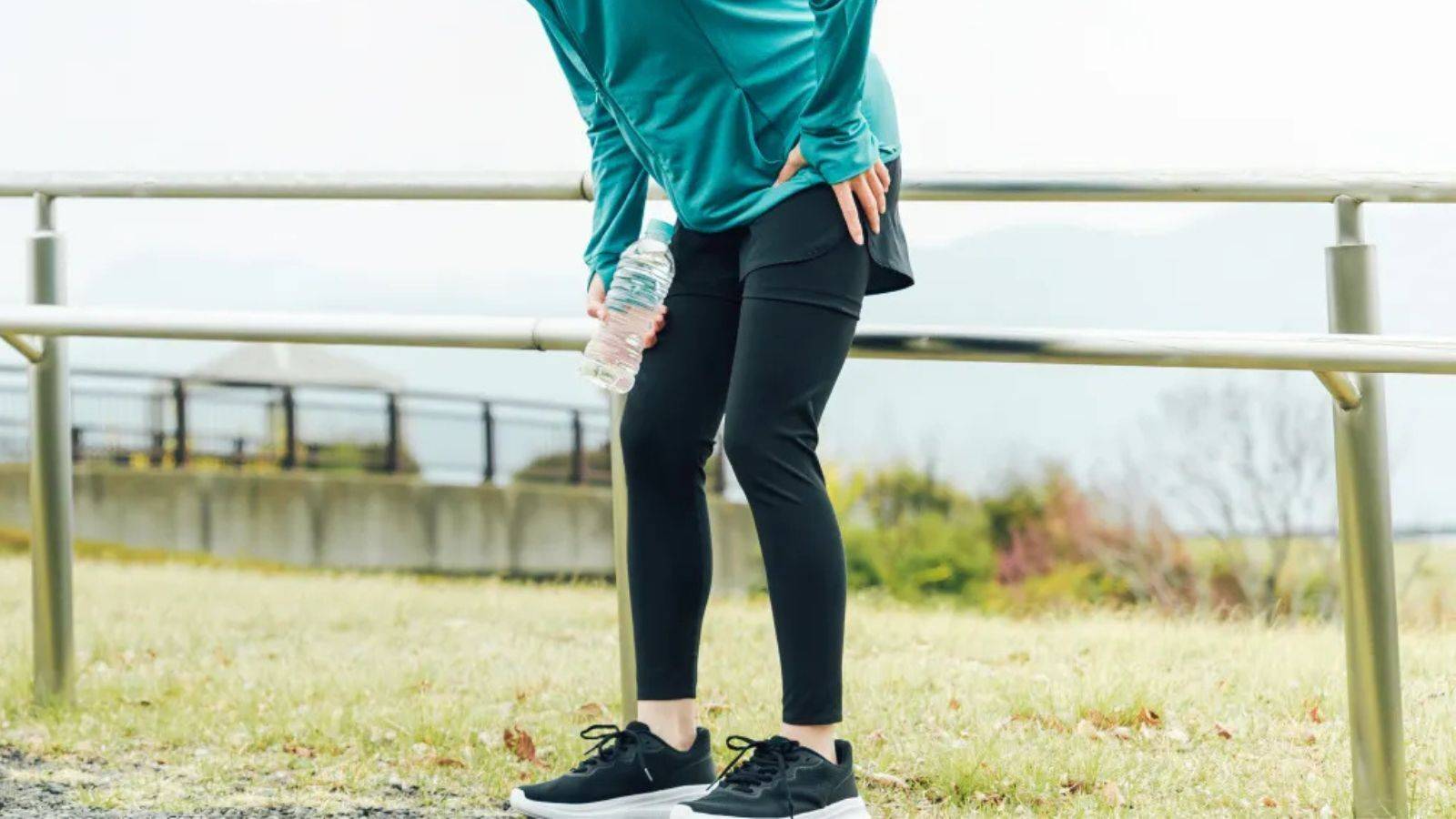 「歩くと股関節が痛い」を軽減し、股関節の動きをスムーズにする魔法のストレッチ