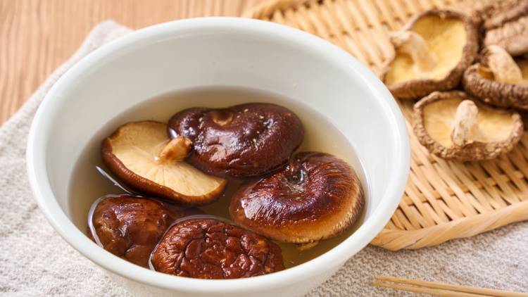 知らなきゃもったいない！干ししいたけの“うま味”を最大限に引き出す戻し方と調理法